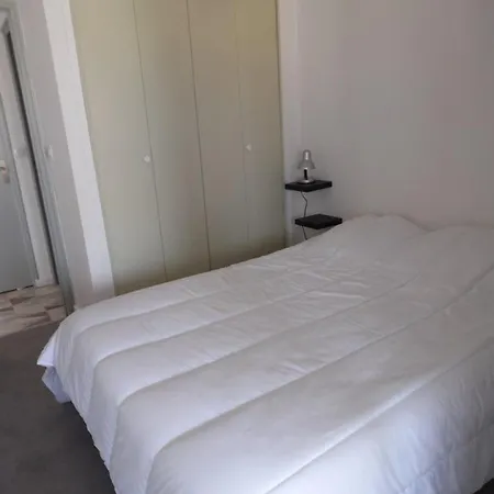 3 Pieces Renove, Proche Et Commerces, Pour 4 Personnes - Fr-1-326-669 * مارسيلان
