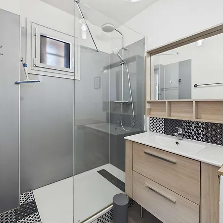 3 Pieces Renove, Proche Et Commerces, Pour 4 Personnes - Fr-1-326-669 Appartement *