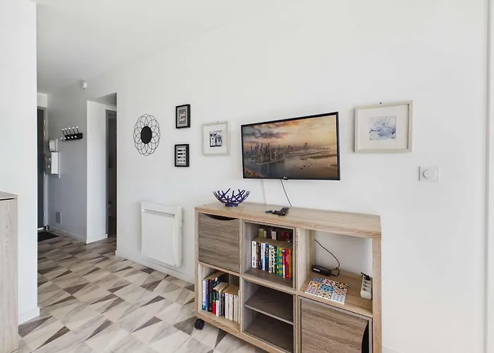 Appartement 3 Pieces Renove, Proche Et Commerces, Pour 4 Personnes - Fr-1-326-669 *
