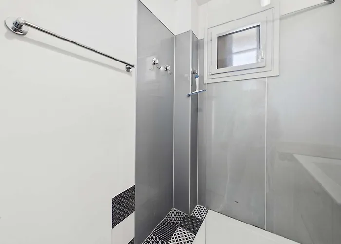 Appartement 3 Pieces Renove, Proche Et Commerces, Pour 4 Personnes - Fr-1-326-669 *