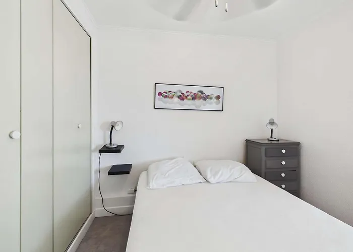 3 Pieces Renove, Proche Et Commerces, Pour 4 Personnes - Fr-1-326-669 Appartement